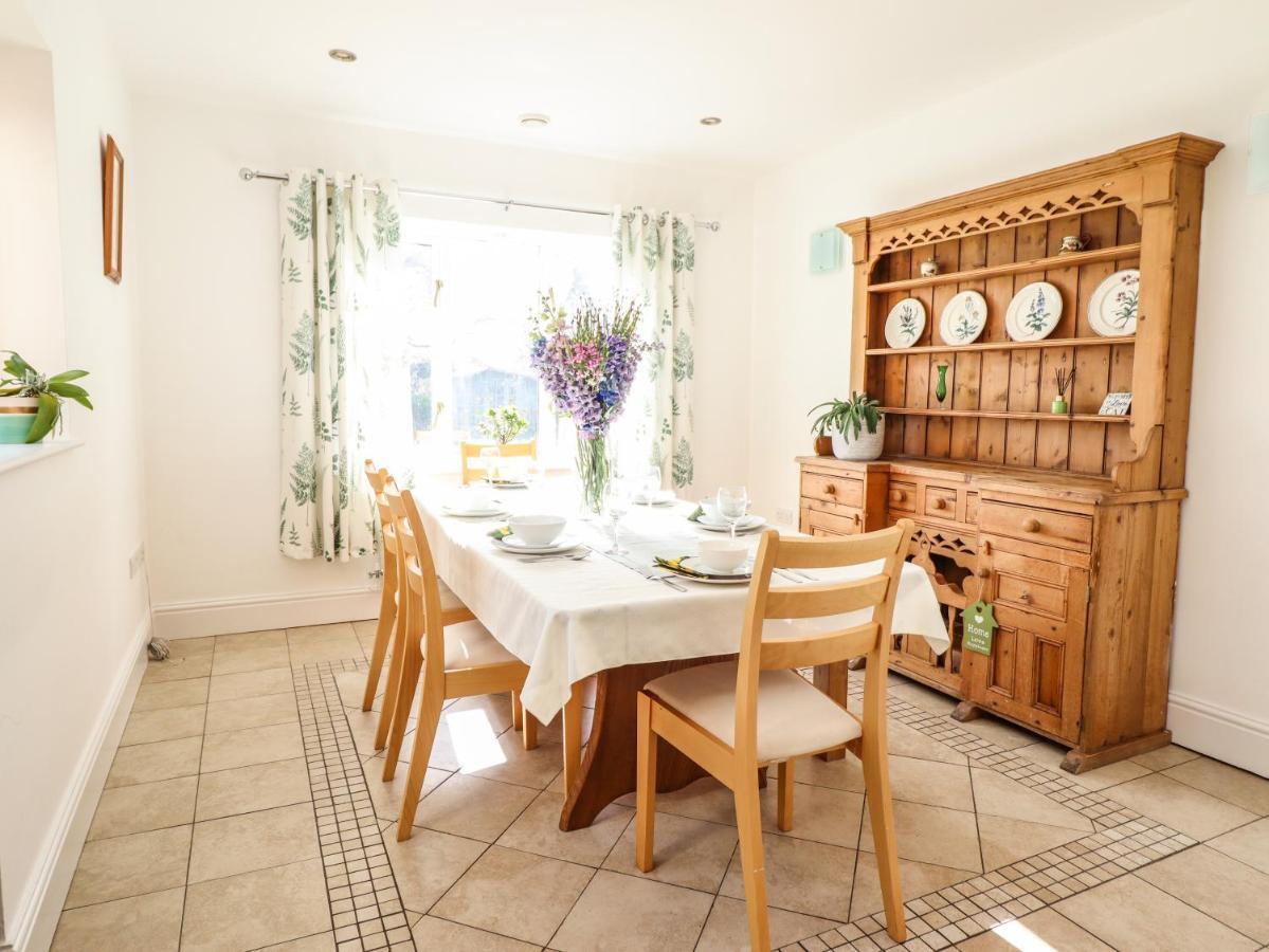 Villa Maesbury Manor Oswestry Esterno foto