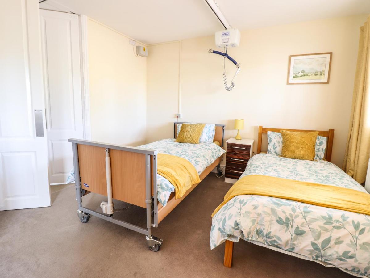Villa Maesbury Manor Oswestry Esterno foto